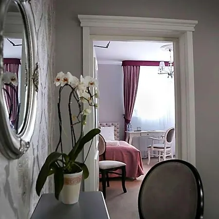Madelaine Hotel Lwowek Slaski
