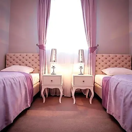 Hotel Madelaine 3*