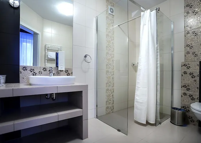 Madelaine Lwówek Śląski